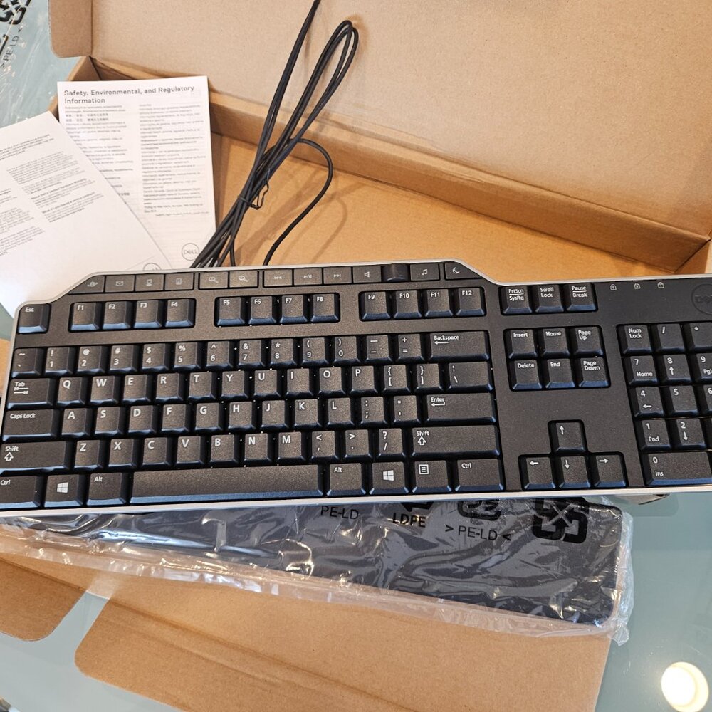 Dell Multimedia Keyboard KB-522-BK-US BNIB Wired